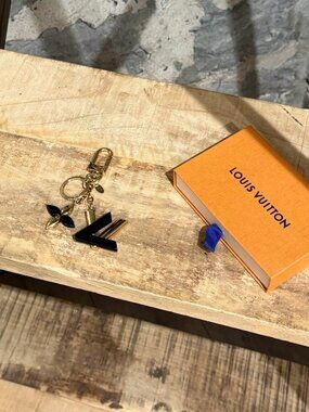 Louis Vuitton Gold Black LV Twist Key Holder Bag Charm